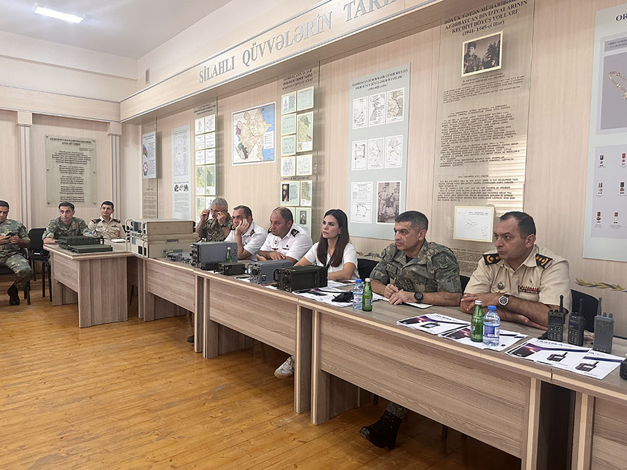 Azerbaijan Army conducts training-methodical session with communications officers (PHOTO)