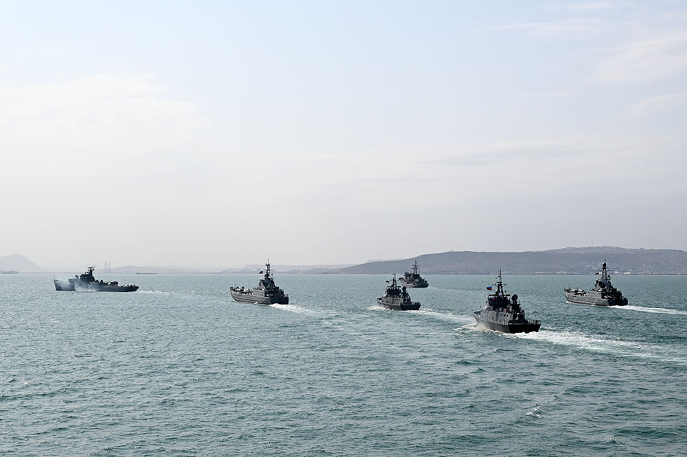 Azerbaijan's Navy holds live-fire tactical exercise with defense minister's tasks (PHOTO)
