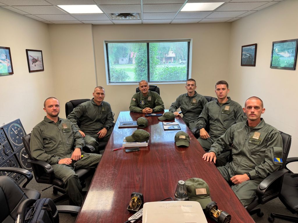 Bosnian Armed Forces invest in pilot training with U.S. support (PHOTO)