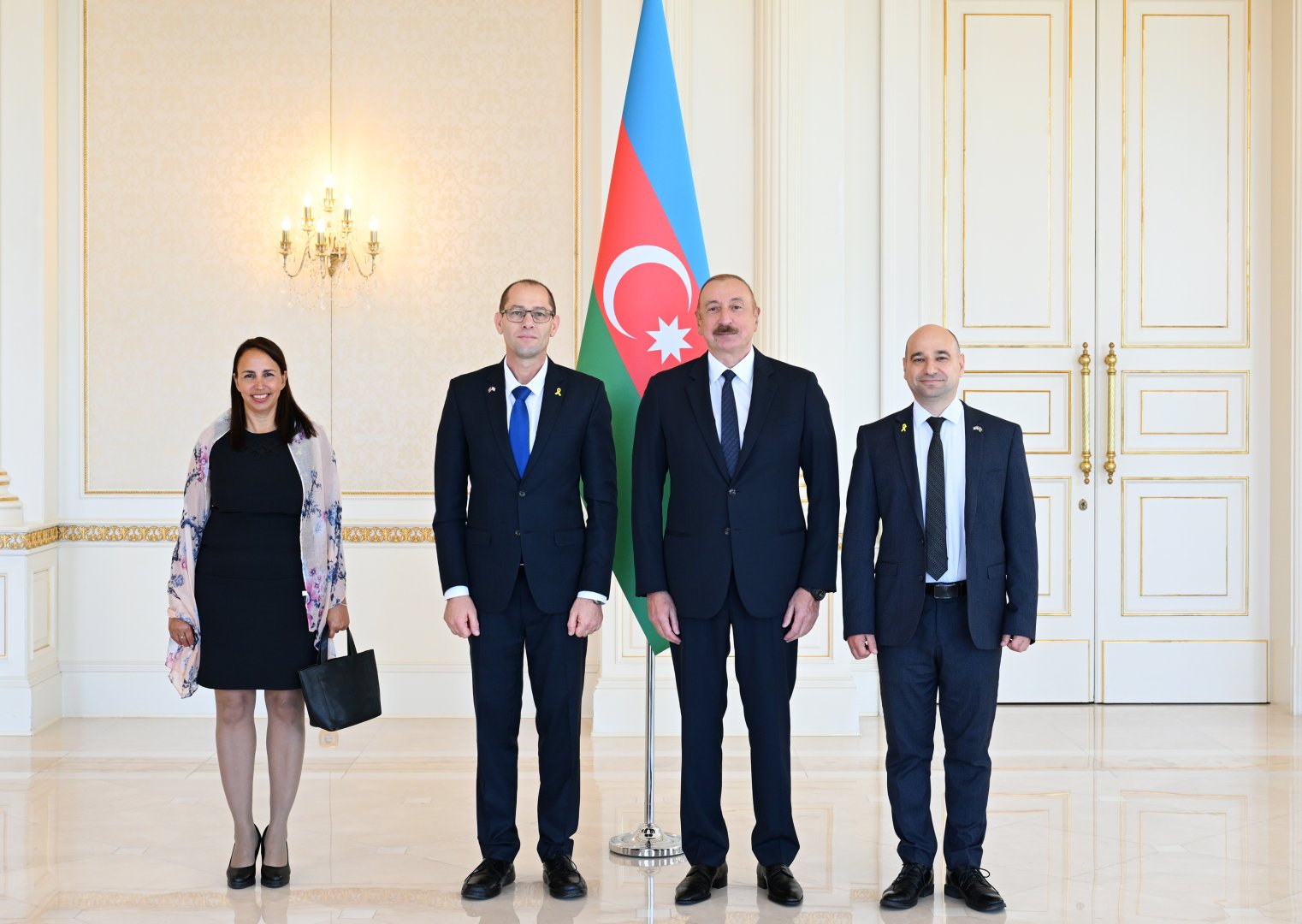President Ilham Aliyev receives credentials of Israel’s newly appointed ambassador (PHOTO/VIDEO)