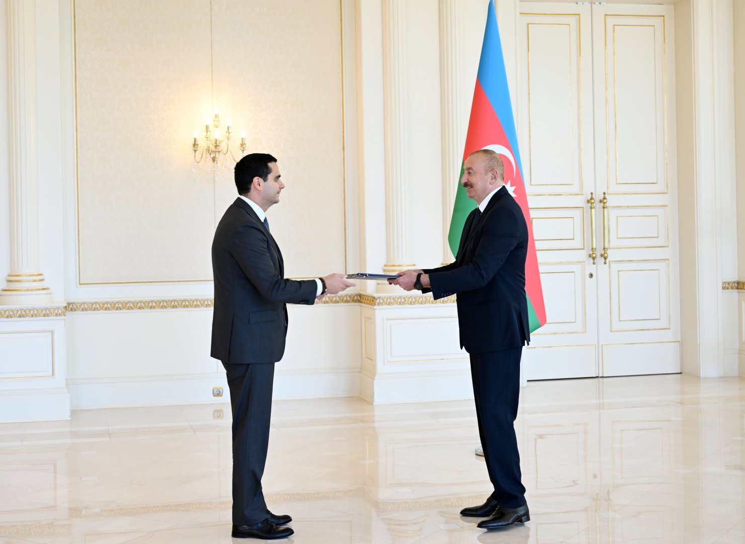 President Ilham Aliyev receives credentials of newly appointed ambassador of Slovakia (PHOTO/VIDEO)