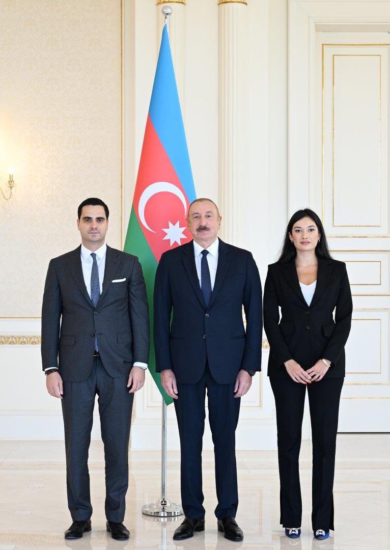 President Ilham Aliyev receives credentials of newly appointed ambassador of Slovakia (PHOTO/VIDEO)