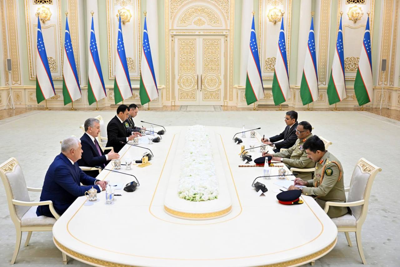 Uzbekistan, Pakistan discuss Trans-Afghan railway project
