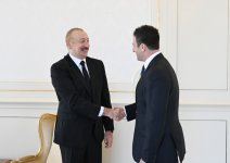 President Ilham Aliyev receives president of global affairs at Goldman Sachs Group Inc. (PHOTO/VIDEO)
