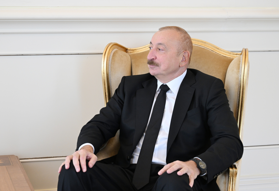President Ilham Aliyev receives president of global affairs at Goldman Sachs Group Inc. (PHOTO/VIDEO)