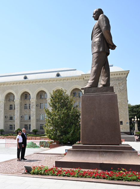 President Ilham Aliyev, First Lady Mehriban Aliyeva visit Ganja (PHOTO)