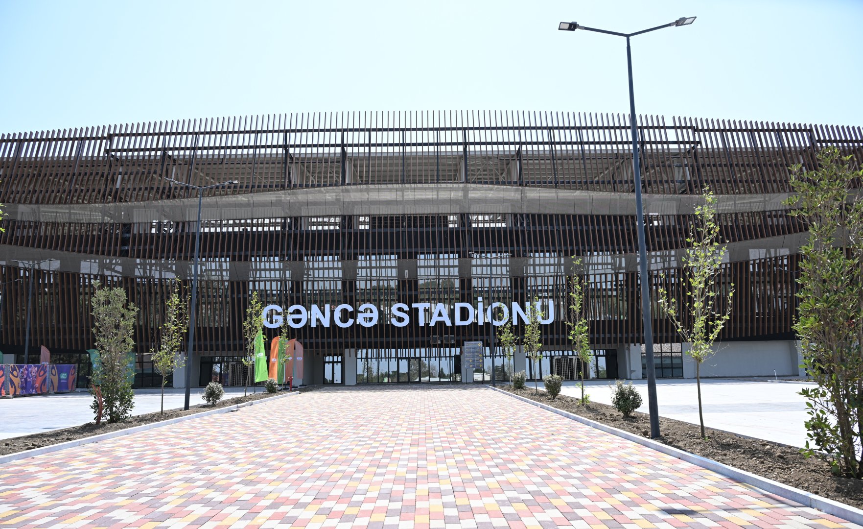 President Ilham Aliyev, First Lady Mehriban Aliyeva inspect construction progress at Ganja city stadium (PHOTO)