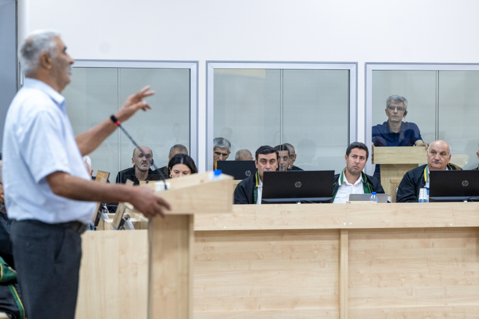 Forcibly displaced persons, including those injured, and whose relatives killed due to Armenian armed forces’ attacks on Khojaly, Lachin, Kalbajar, and Gubadli testify in court (PHOTO)