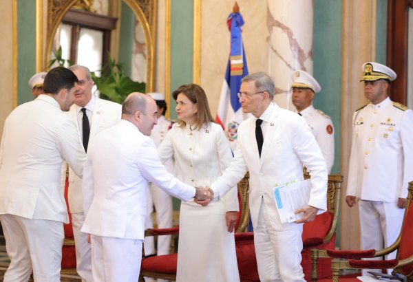 Azerbaijani Ambassador presents his credentials to Dominican President (PHOTO)