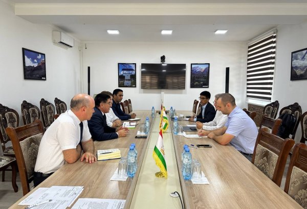 Hydrometeorology Agency of Tajikistan, ADB hold talks on disaster risk financing