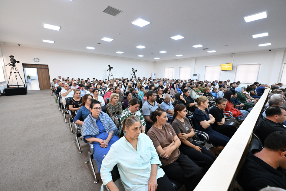 Forcibly displaced persons, including those injured, and whose relatives killed due to Armenian armed forces’ attacks on Khojaly, Lachin, Kalbajar, and Gubadli testify in court (PHOTO)