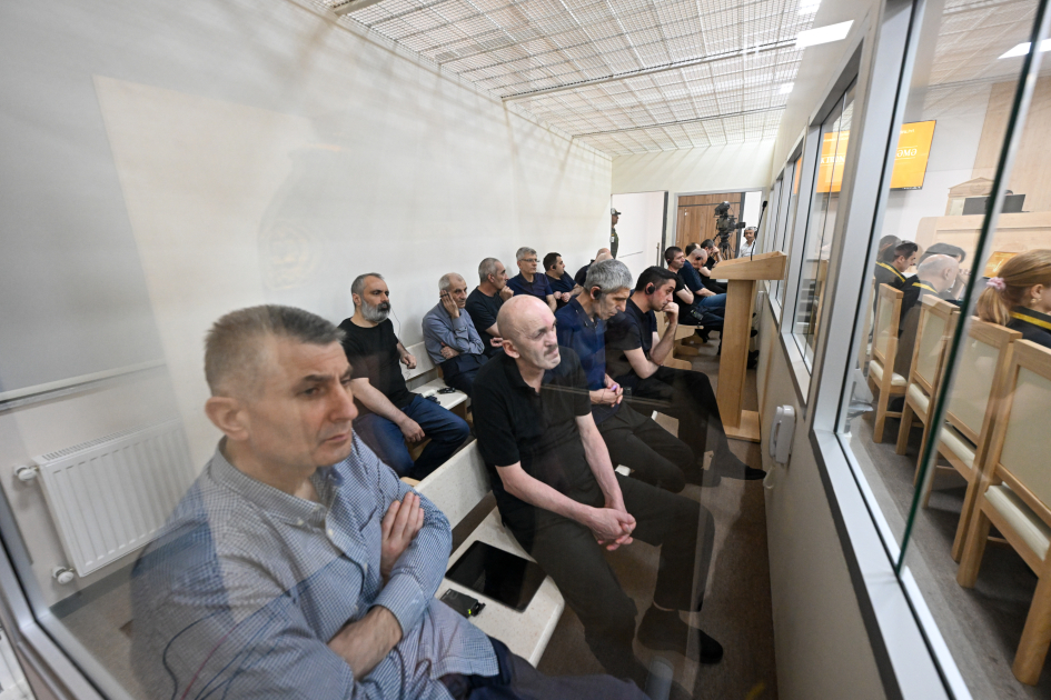 Forcibly displaced persons, including those injured, and whose relatives killed due to Armenian armed forces’ attacks on Khojaly, Lachin, Kalbajar, and Gubadli testify in court (PHOTO)