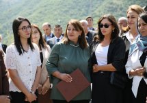 President Ilham Aliyev, First Lady Mehriban Aliyeva meet residents of Kalbajar (PHOTO/VIDEO)