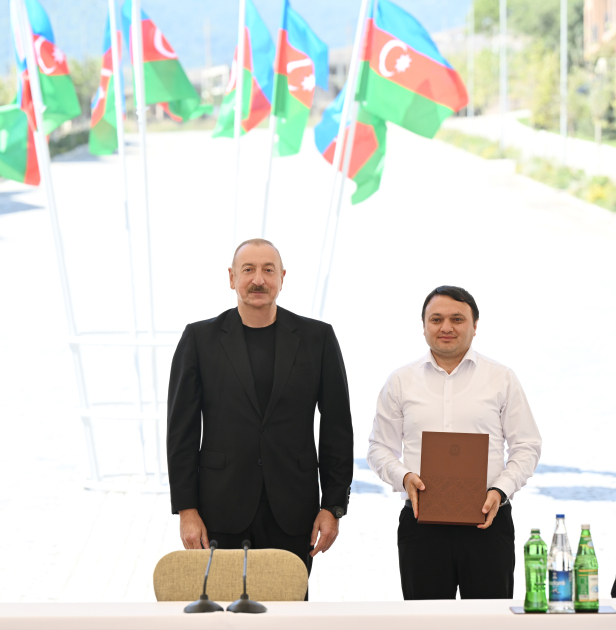 President Ilham Aliyev, First Lady Mehriban Aliyeva meet residents of Kalbajar (PHOTO/VIDEO)