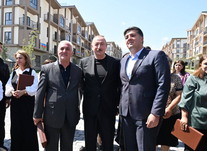 President Ilham Aliyev, First Lady Mehriban Aliyeva meet residents of Kalbajar (PHOTO/VIDEO)