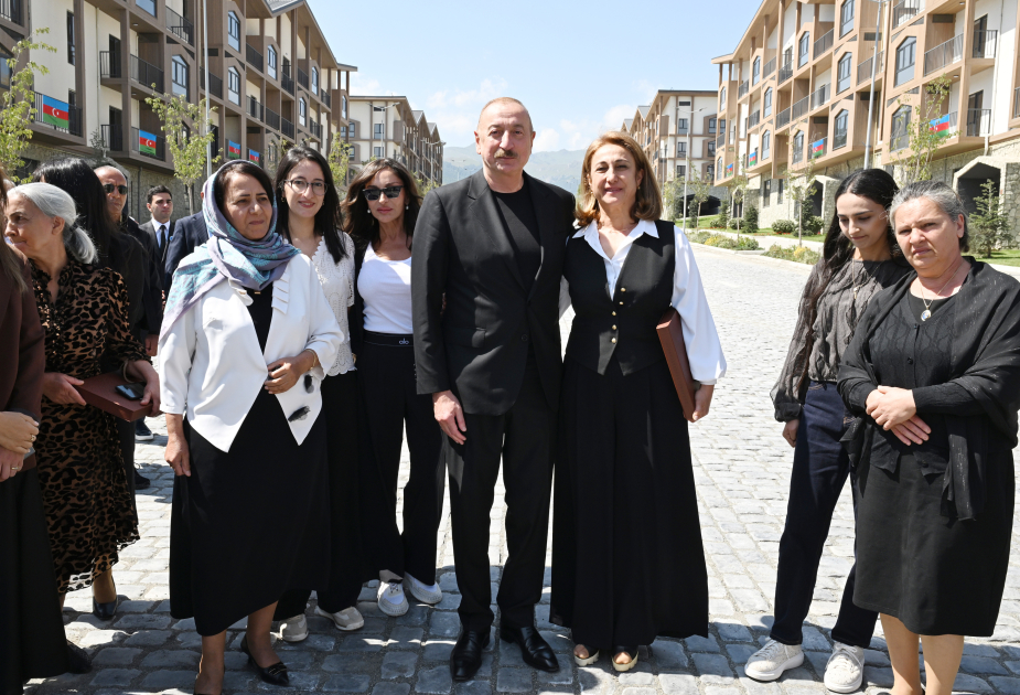 President Ilham Aliyev, First Lady Mehriban Aliyeva meet residents of Kalbajar (PHOTO/VIDEO)