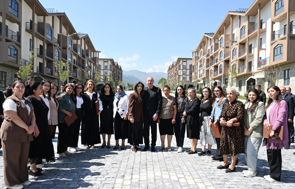 President Ilham Aliyev, First Lady Mehriban Aliyeva meet residents of Kalbajar (PHOTO/VIDEO)