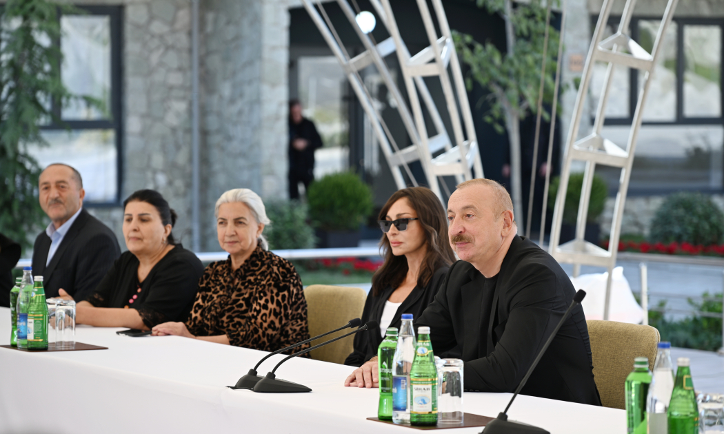 President Ilham Aliyev, First Lady Mehriban Aliyeva meet residents of Kalbajar (PHOTO/VIDEO)
