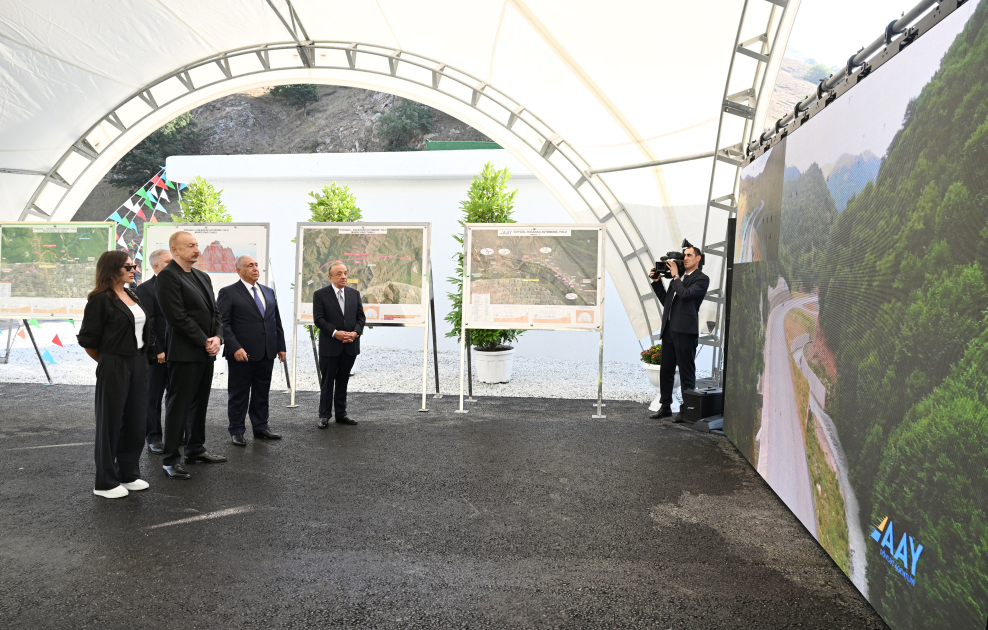 President Ilham Aliyev, First Lady Mehriban Aliyeva view ongoing works on Toganali-Kalbajar-Istisu highway (PHOTO/VIDEO)