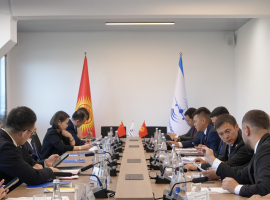 Kyrgyzstan and China sign agreement to open new air checkpoint in Naryn
