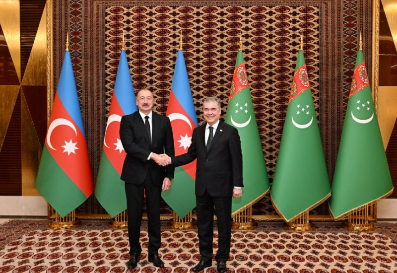 President Ilham Aliyev, Gurbanguly Berdimuhamedov hold one-on-one meeting (PHOTO)
