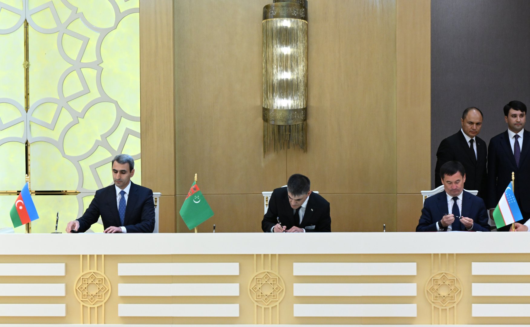 President Ilham Aliyev, Gurbanguly Berdimuhamedov, Shavkat Mirziyoyev attend document signing ceremony (PHOTO/VIDEO)