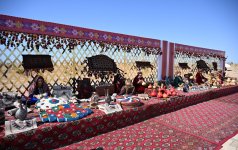 President Ilham Aliyev presented with Akhal-Teke horse (PHOTO/VIDEO)