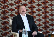 President Ilham Aliyev presented with Akhal-Teke horse (PHOTO/VIDEO)