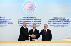 President Ilham Aliyev, Gurbanguly Berdimuhamedov, Shavkat Mirziyoyev make joint press statement in Turkmenbashi (PHOTO)