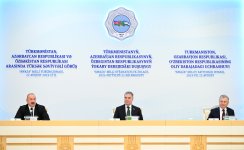 President Ilham Aliyev, Gurbanguly Berdimuhamedov, Shavkat Mirziyoyev make joint press statement in Turkmenbashi (PHOTO)