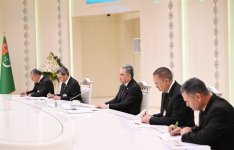 President Ilham Aliyev, Gurbanguly Berdimuhamedov hold expanded meeting (PHOTO)