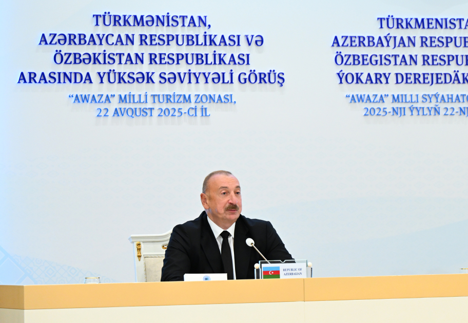 President Ilham Aliyev, Gurbanguly Berdimuhamedov, Shavkat Mirziyoyev make joint press statement in Turkmenbashi (PHOTO)
