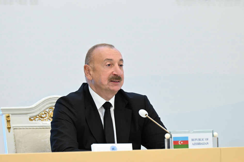 President Ilham Aliyev, Gurbanguly Berdimuhamedov, Shavkat Mirziyoyev make joint press statement in Turkmenbashi (PHOTO)
