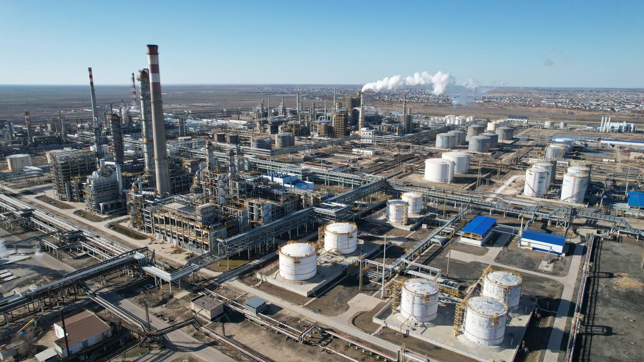 Kazakhstan’s Atyrau refinery boosts light petroleum production in 7M2025