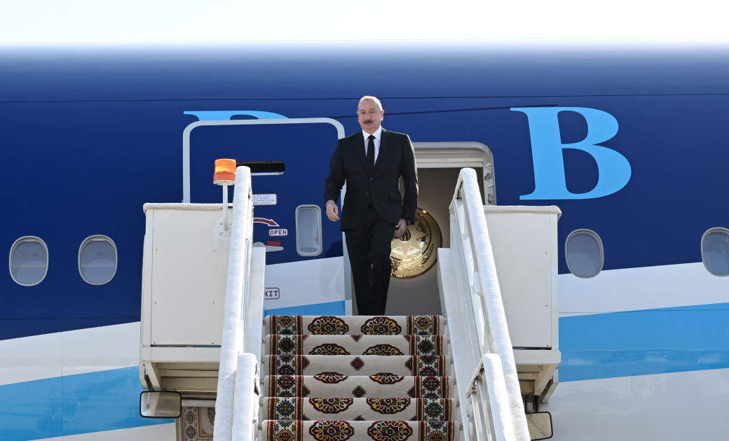 President Ilham Aliyev arrives in Turkmenistan on working visit (PHOTO)