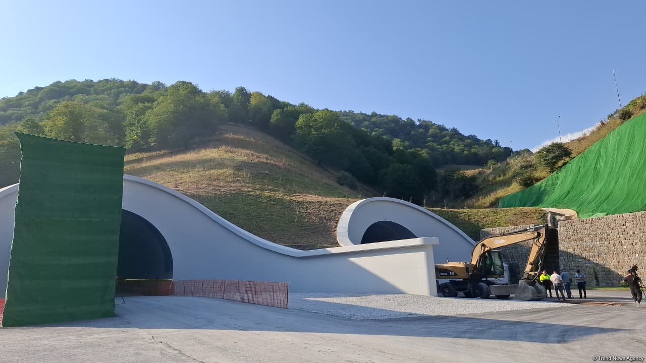 Azerbaijan to launch Murovdag tunnel project in coming year (PHOTO)
