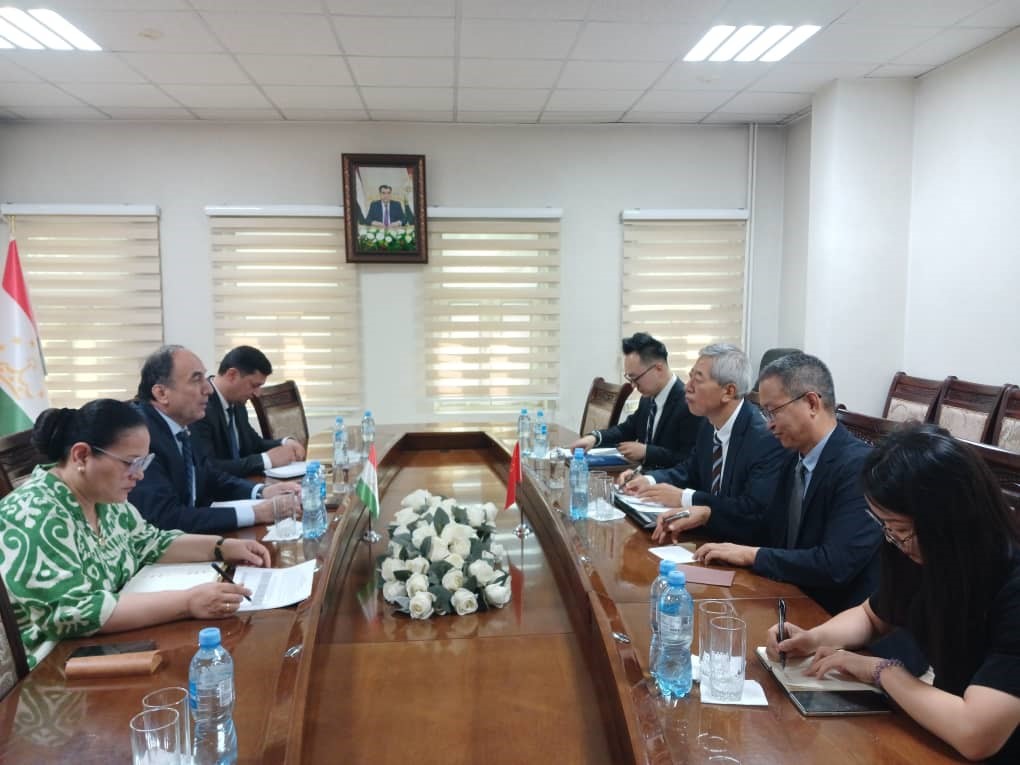 Tajikistan and China advance dialogue on strategic transport networks