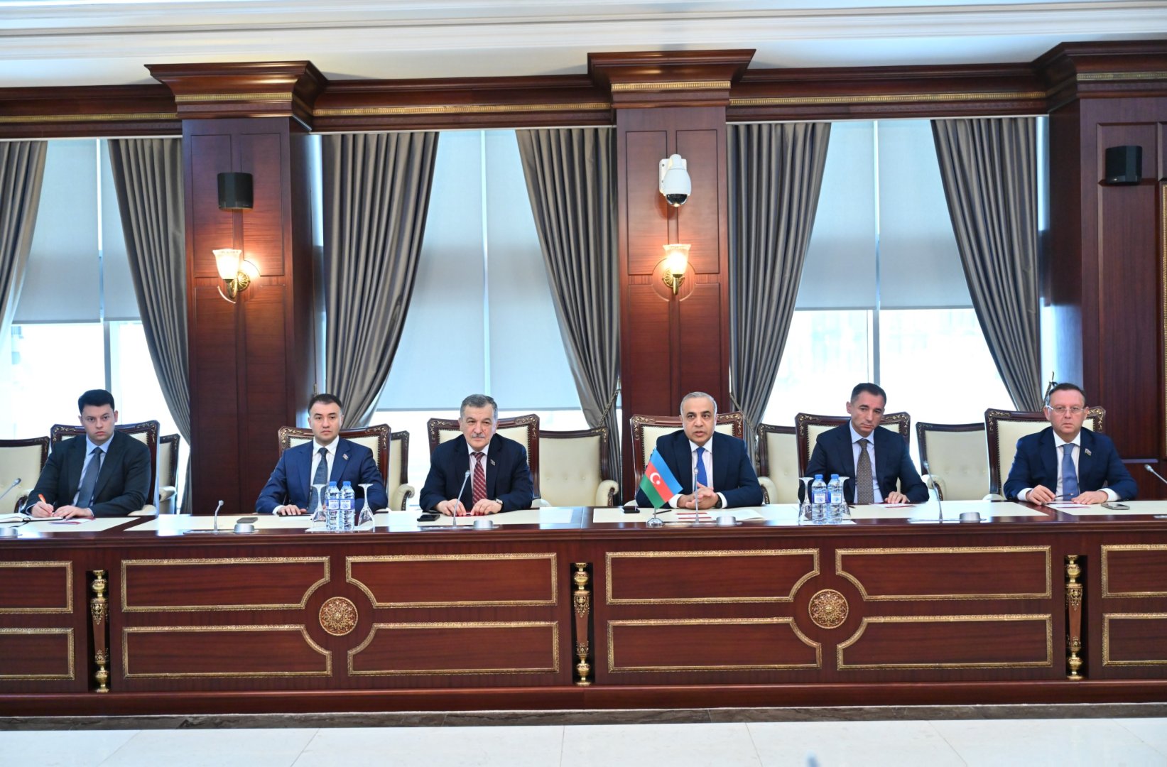 Azerbaijan, Romania explore expanding parliamentary cooperation (PHOTO)