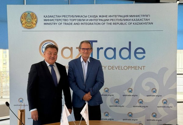 Hungarian companies show interest in importing Kazakh honey