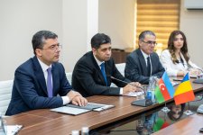 Azerbaijani Media Dev't Agency hosts meeting with Romanian delegation (PHOTO)