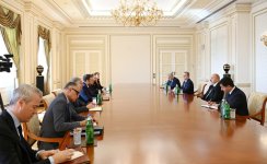 President Ilham Aliyev receives UK Minister of State for Europe, North America, and Overseas Territories (PHOTO/VIDEO)