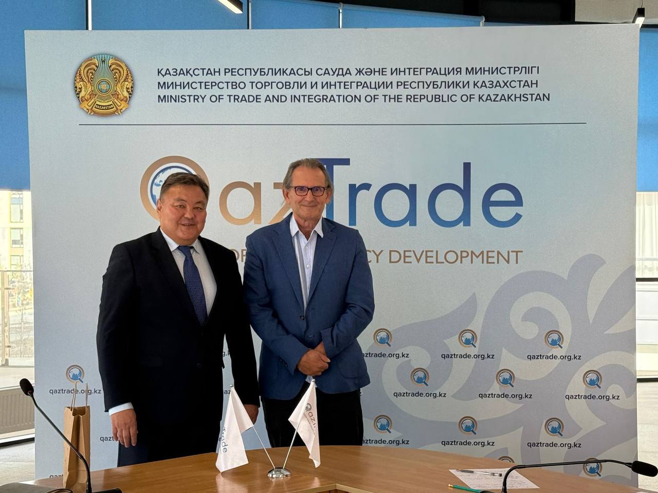 Hungarian companies show interest in importing Kazakh honey
