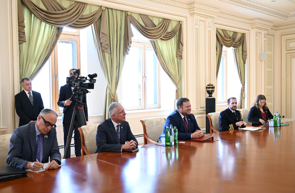President Ilham Aliyev receives UK Minister of State for Europe, North America, and Overseas Territories (PHOTO/VIDEO)