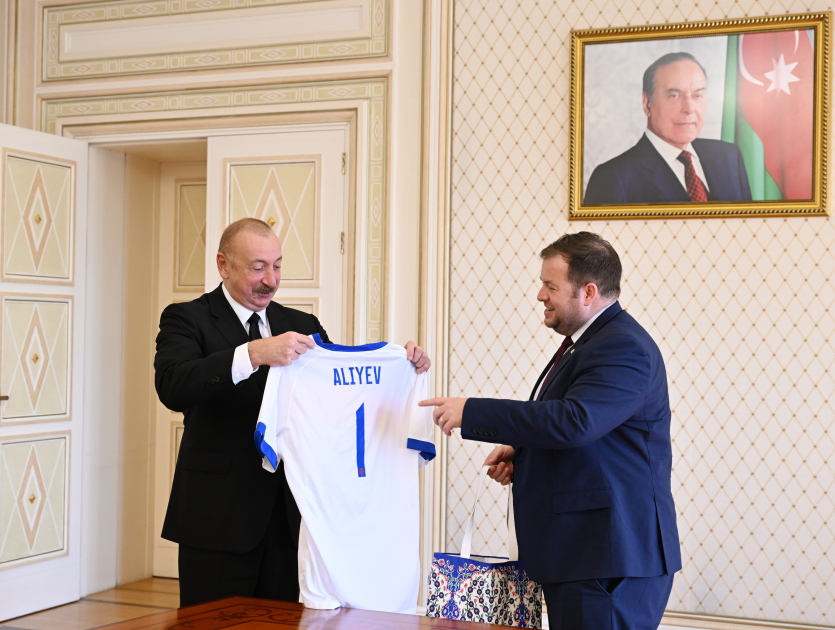President Ilham Aliyev receives UK Minister of State for Europe, North America, and Overseas Territories (PHOTO/VIDEO)