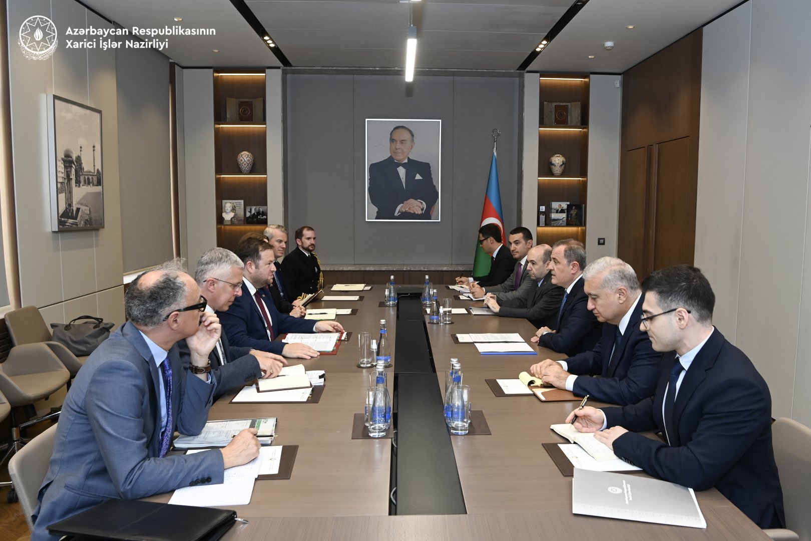 Azerbaijani FM meets UK's Stephen Doughty (PHOTO)