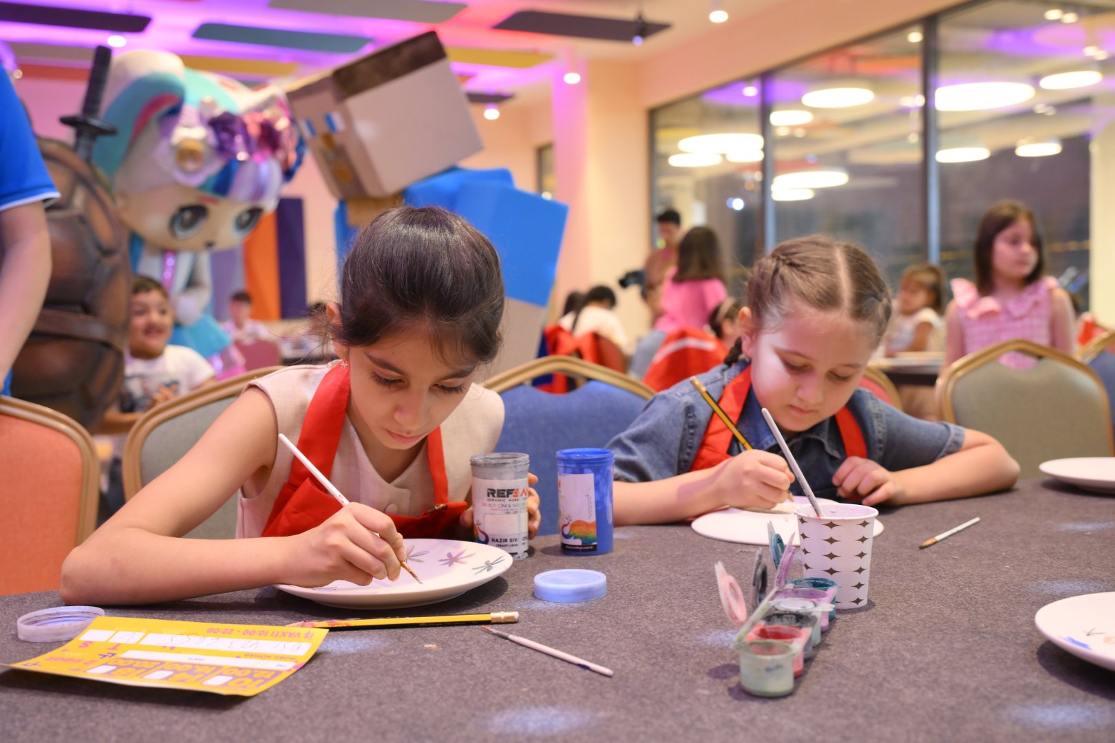 Heydar Aliyev Foundation organizes another entertainment event for children (PHOTO)