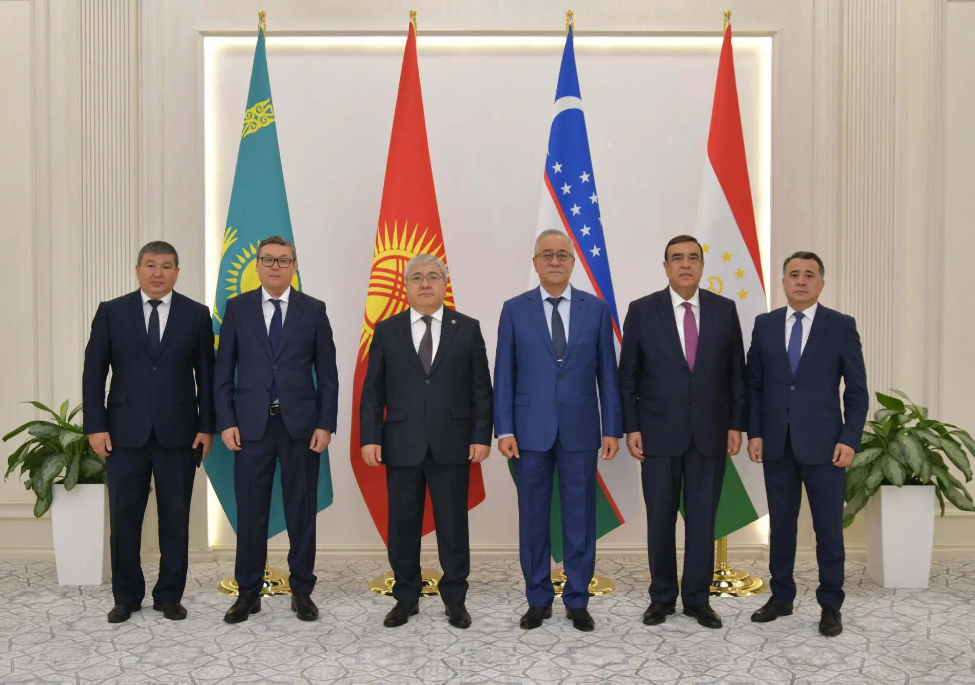 Uzbekistan hosts first regional dialogue on Afghanistan, paving way for unified approach
