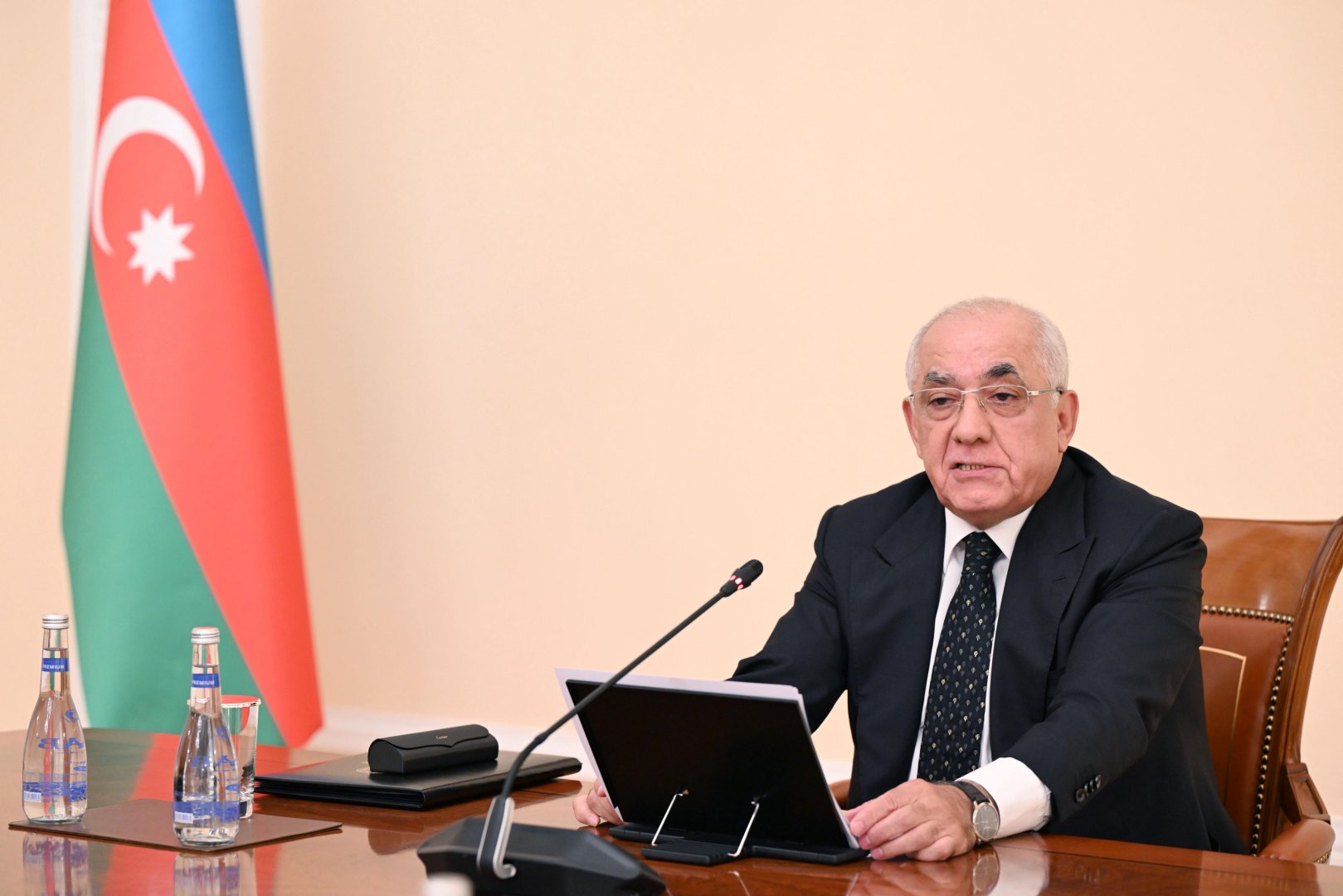 President Ilham Aliyev’s Washington visit sparks special meeting of Azerbaijani Cabinet (PHOTO)