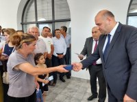 Multiple families relocating to Aghdam's Khidirli village receive keys to houses (PHOTO)