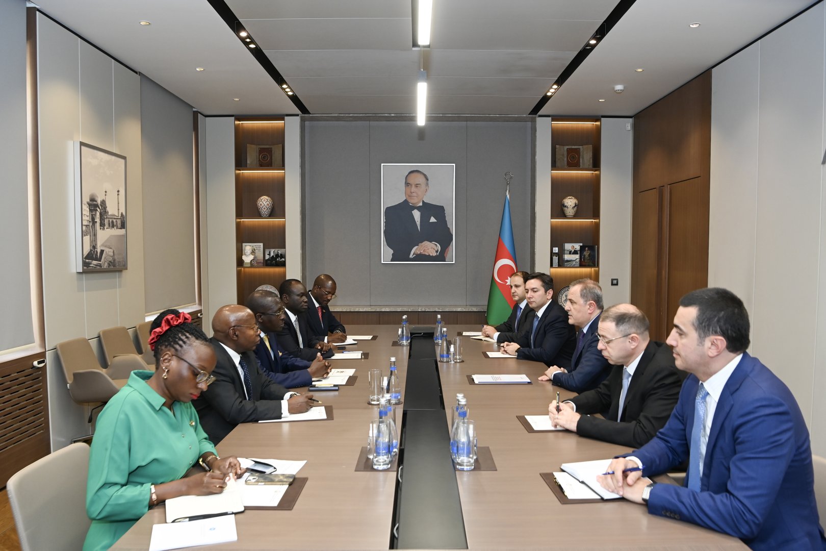 Azerbaijani, Ugandan FMs hold political consultations (PHOTO)